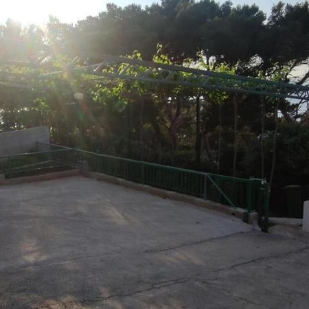 Apartments Vlado - 50M From The Sea Rogač 外观 照片