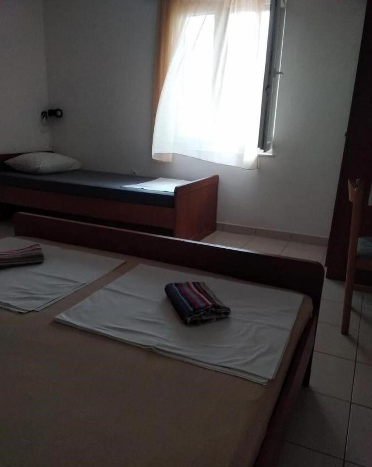 Apartments Vlado - 50M From The Sea Rogač 外观 照片